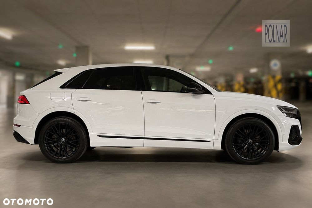 Audi SQ8 - 8