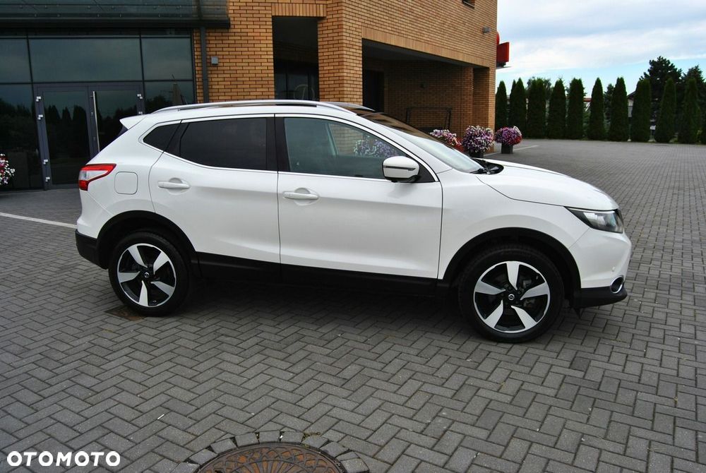 Nissan Qashqai 1.5 dCi TEKNA - 18