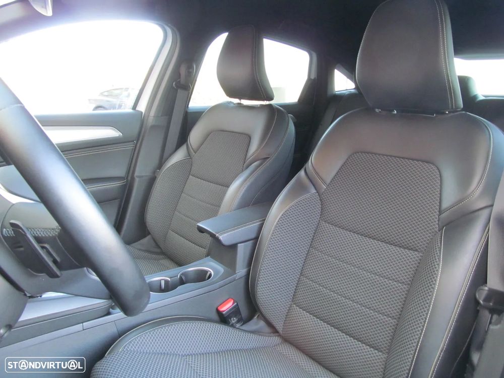Renault Arkana TCe Mild Hybrid 140 EDC Techno - 6