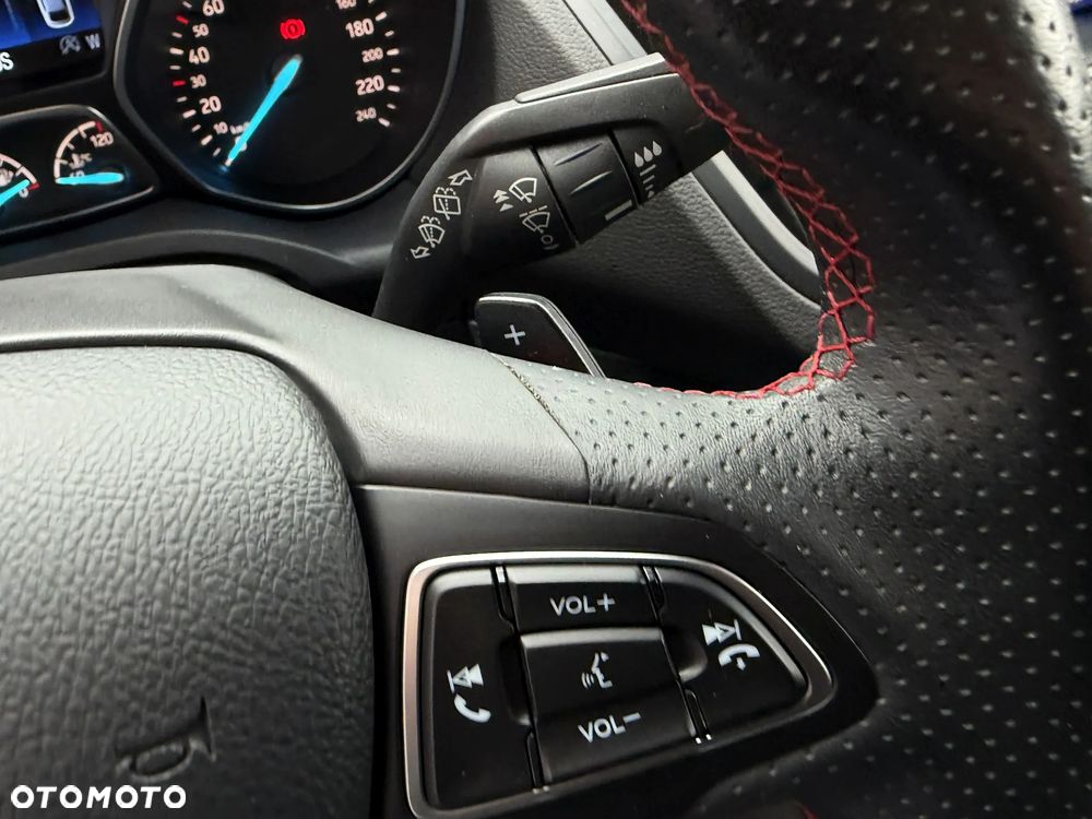 Ford Kuga 2.0 TDCi 2x4 ST-Line - 25