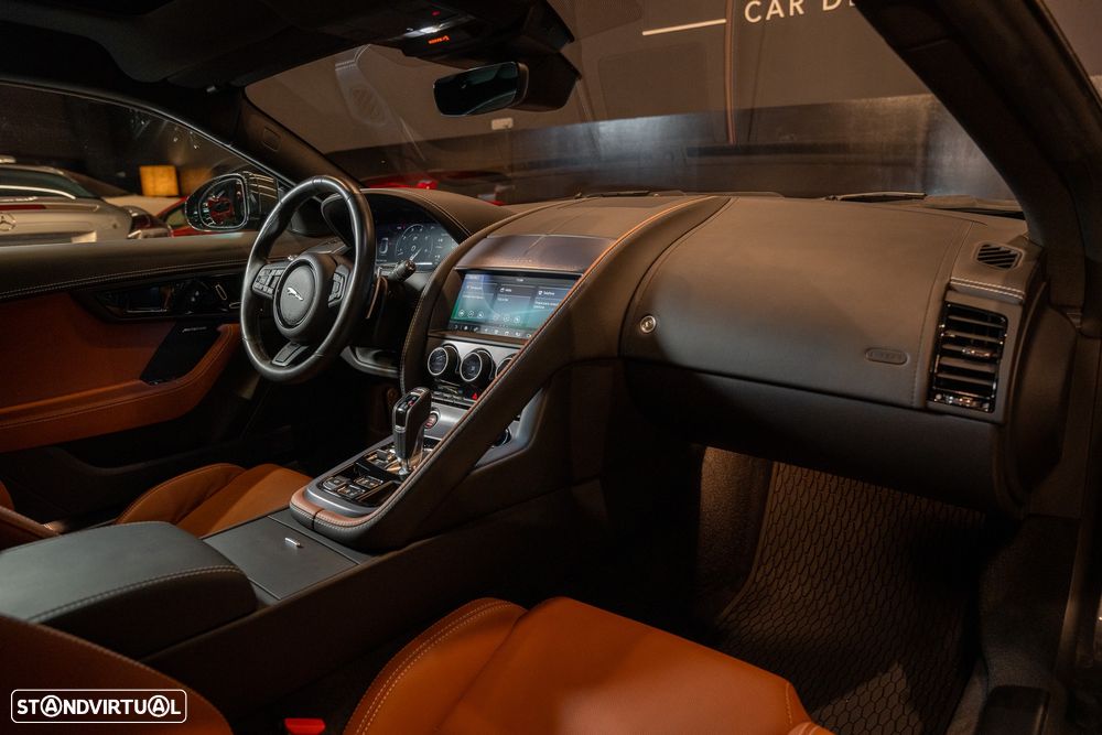 Jaguar F-Type - 15