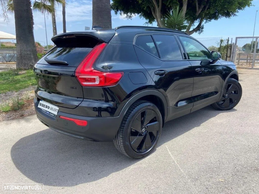 Volvo XC 40 2.0 B3 Black Edition - 2