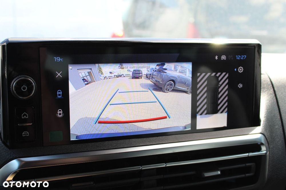 Peugeot Traveller - 28