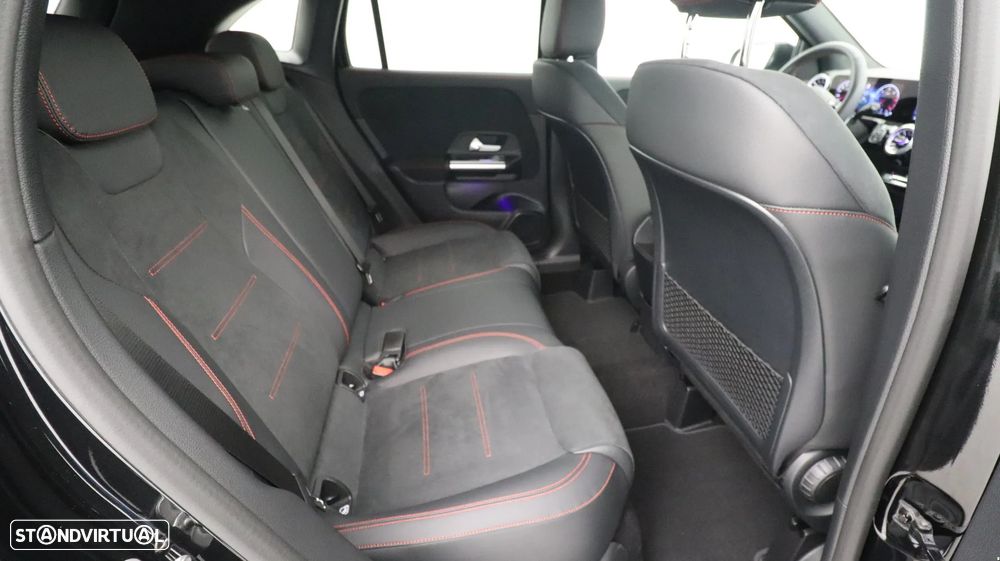 Mercedes-Benz GLA 180 d AMG Line - 25