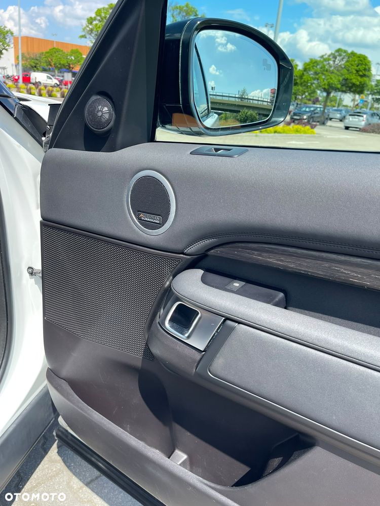 Land Rover Discovery 3.0 TD6 HSE - 11