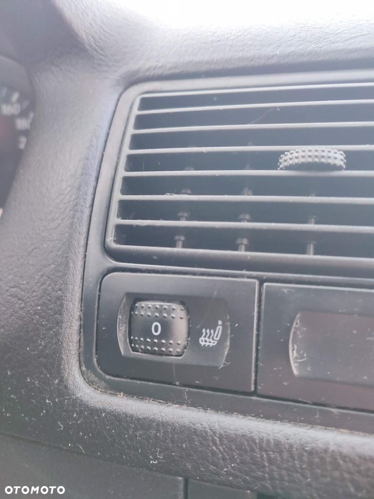 Volkswagen Golf 1.6 Comfortline - 14