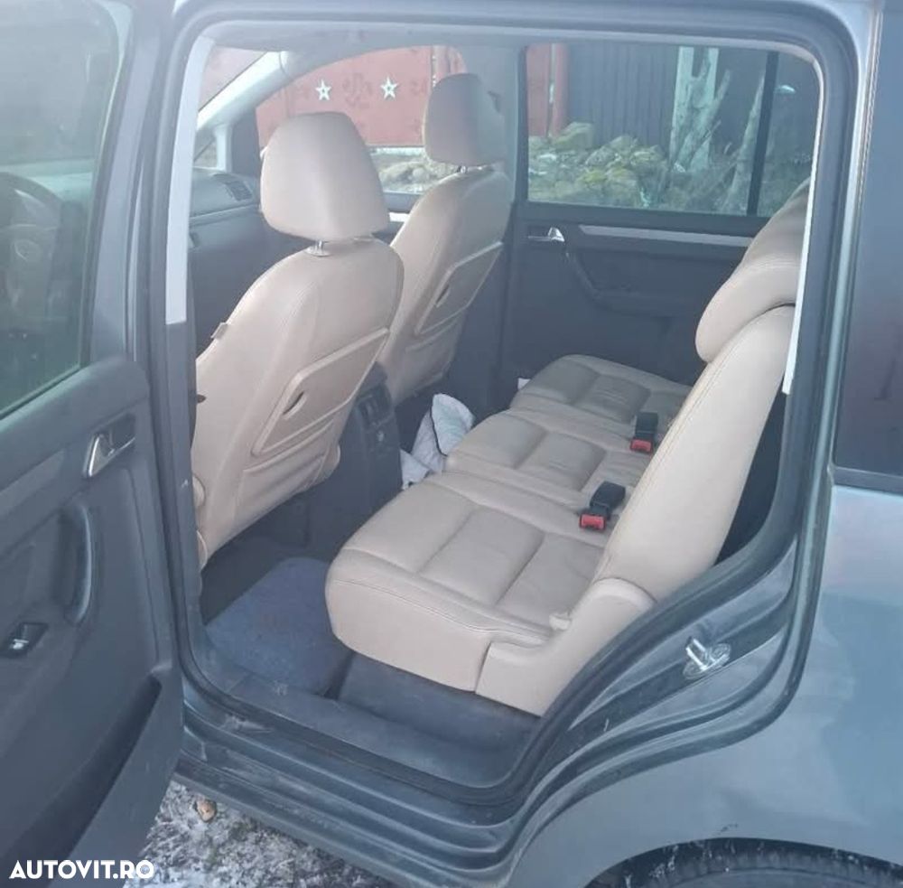 Volkswagen Golf 1.9 TDI Sportline - 12