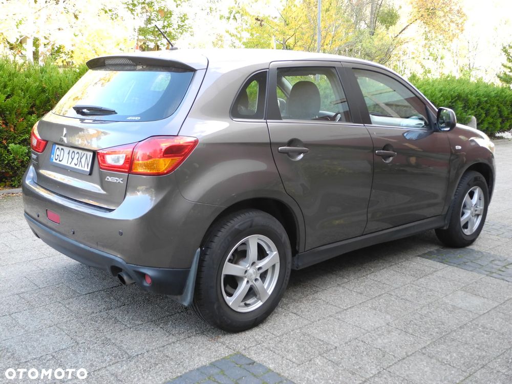 Mitsubishi ASX - 5