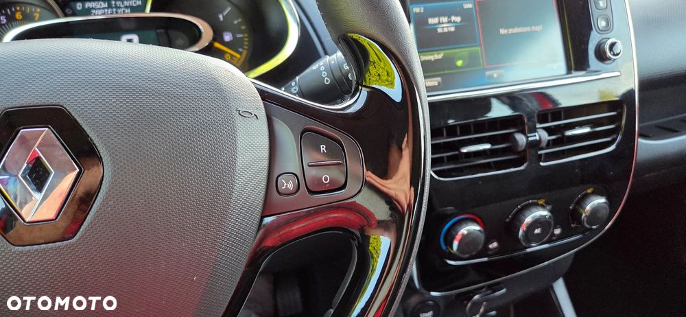 Renault Clio - 17