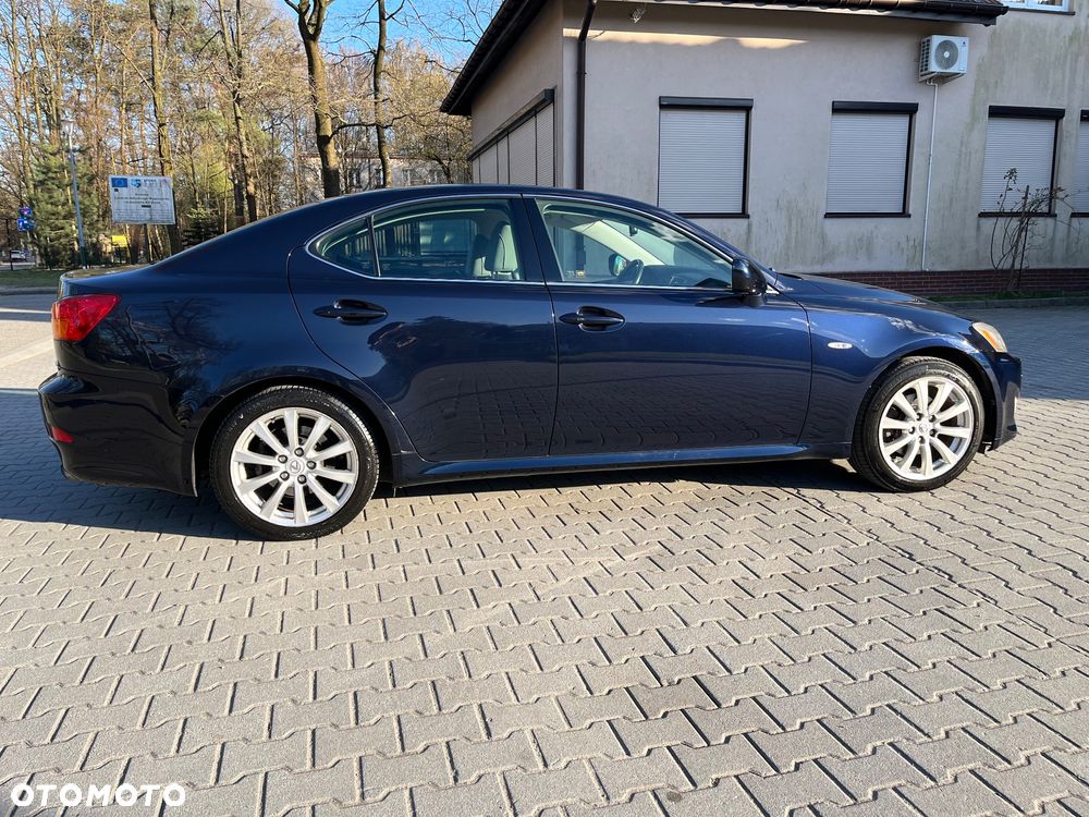 Lexus IS 250 Prestige - 8