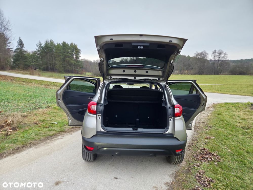 Renault Captur 1.2 TCe Helly Hansen EDC - 18