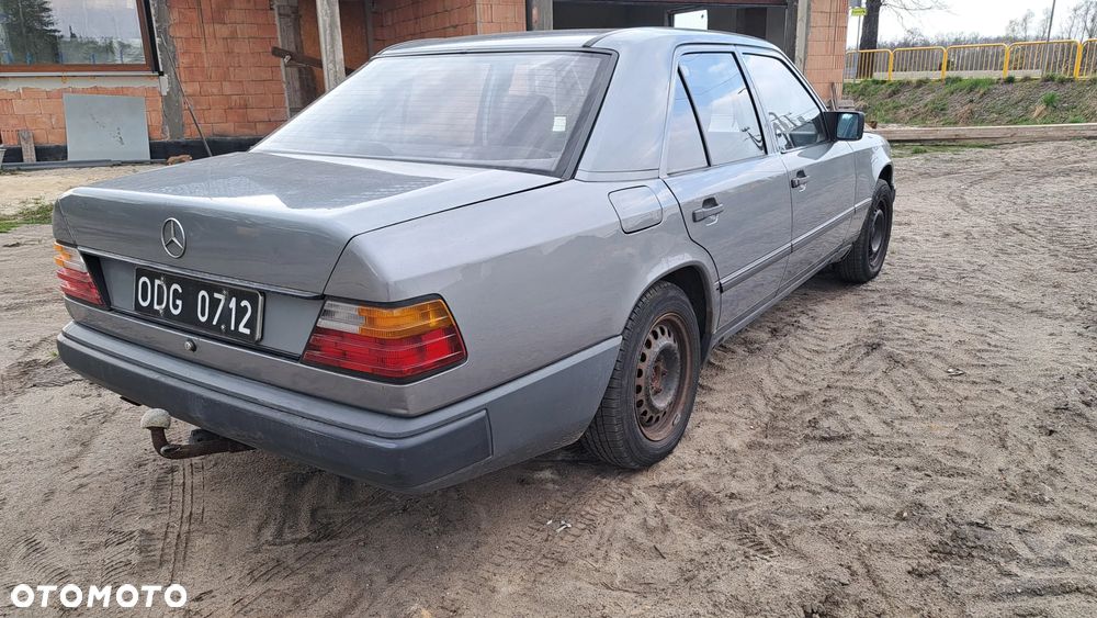 Mercedes-Benz W124 (1984-1993) - 2