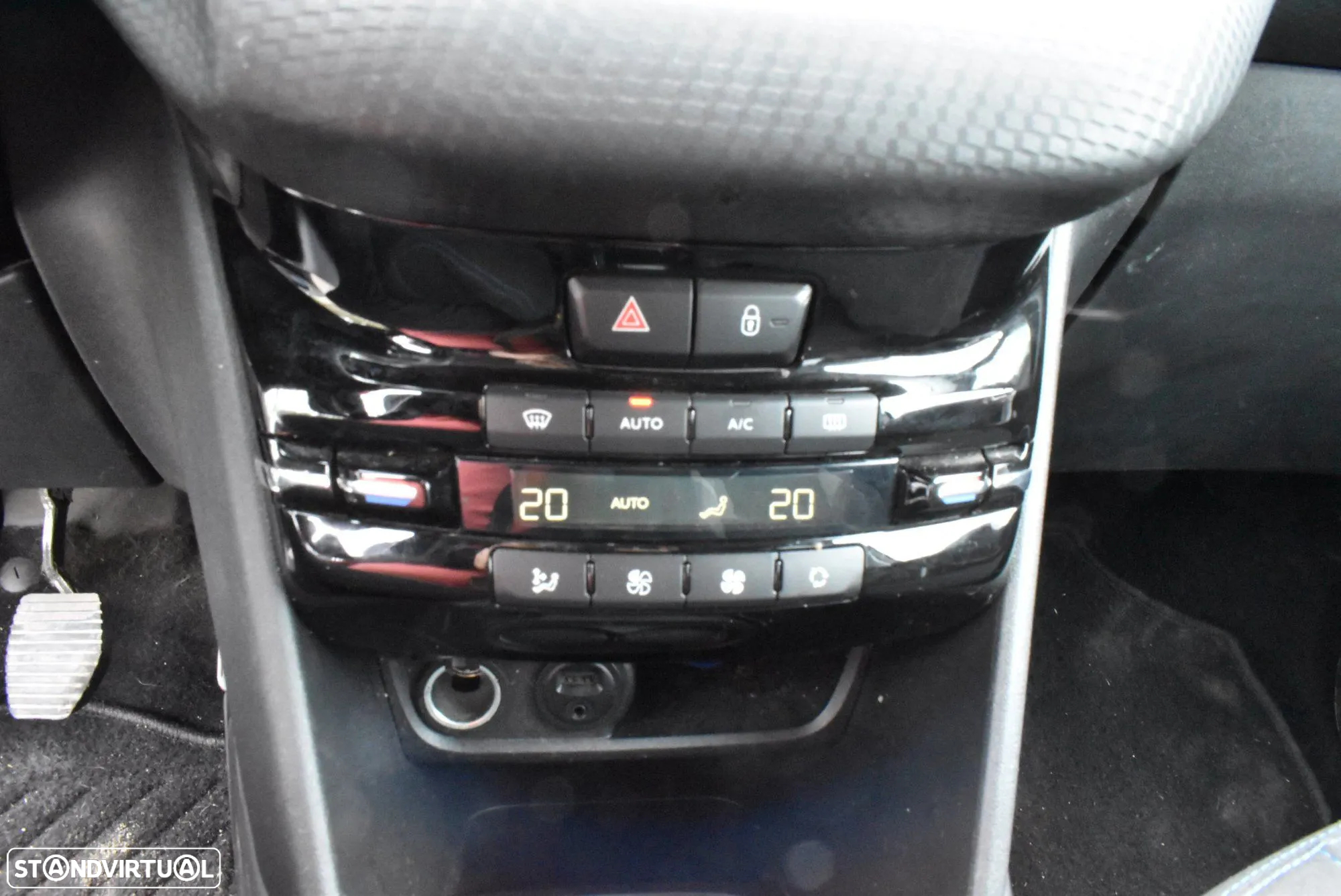 Peugeot 2008 1.2 PureTech Style - 9