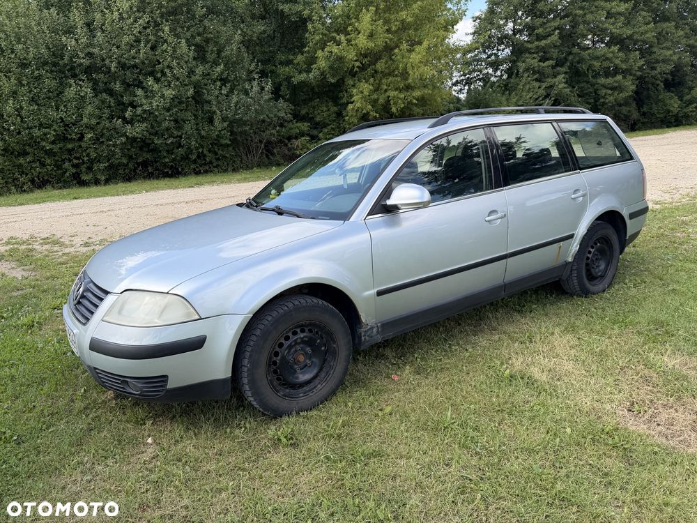 Volkswagen Passat - 1