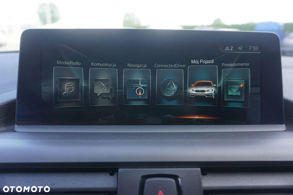 BMW Seria 1 120d Sport Line - 12