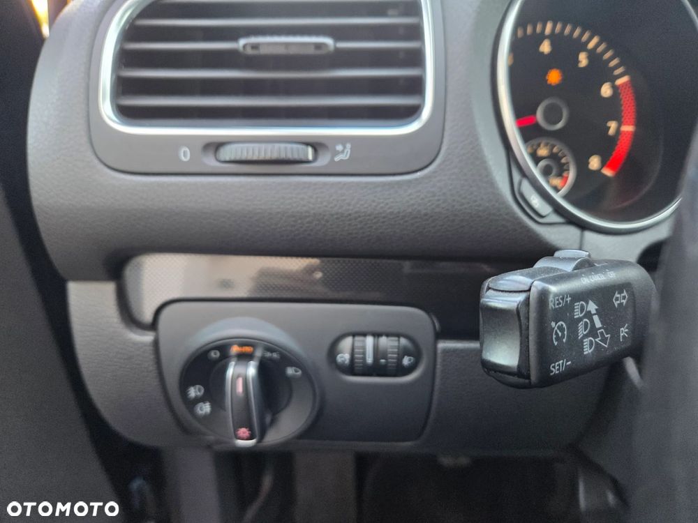 Volkswagen Golf 1.6 Comfortline - 38