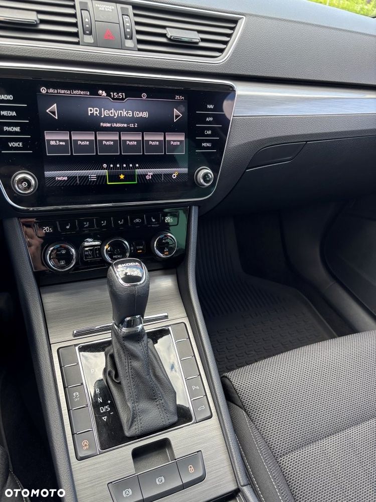 Skoda Superb 2.0 TDI SCR 4x4 Style DSG - 16