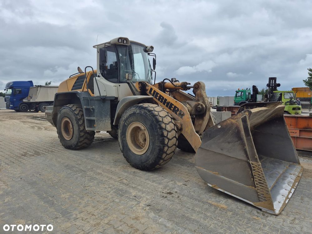 Liebherr L 556 2plus2 - 10