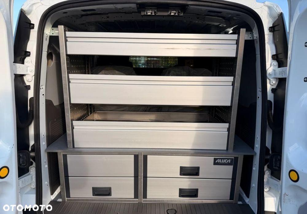 Ford Transit Connect - 21