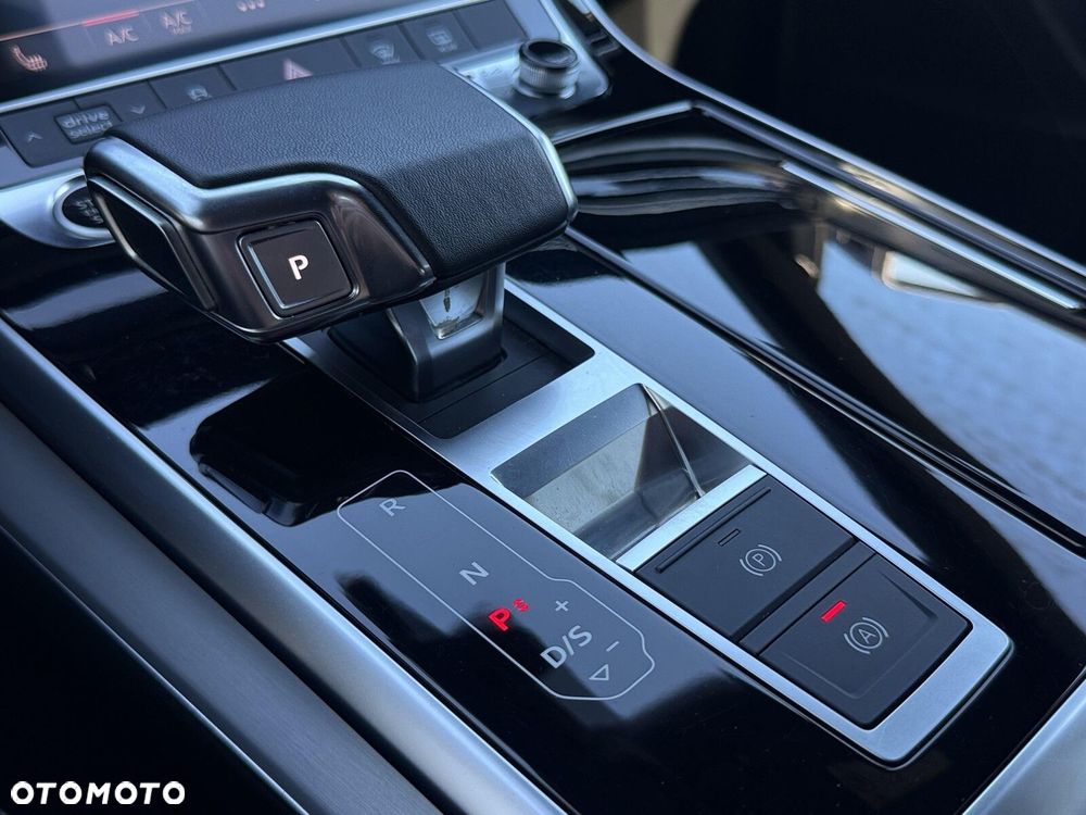 Audi Q8 50 TDI mHEV Quattro Tiptronic - 24