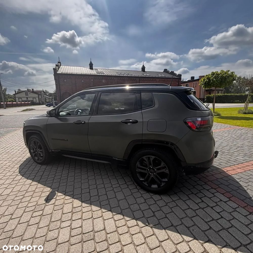 Jeep Compass - 2