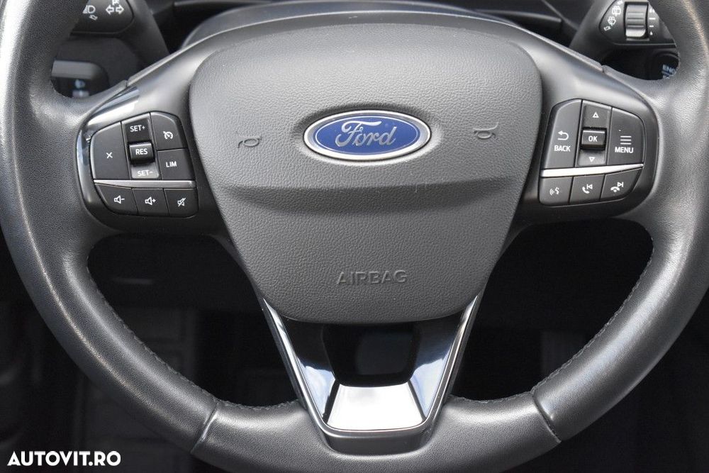 Ford Kuga - 24