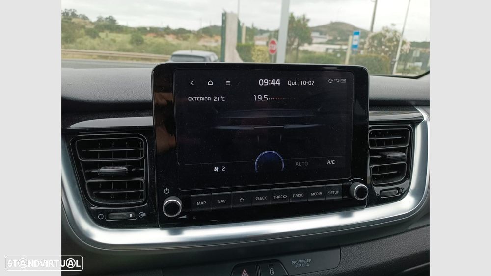 Kia Stonic 1.0 T-GDI Drive - 17