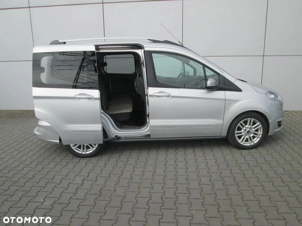 Ford Tourneo Courier 1.5 TDCi Ambiente - 9