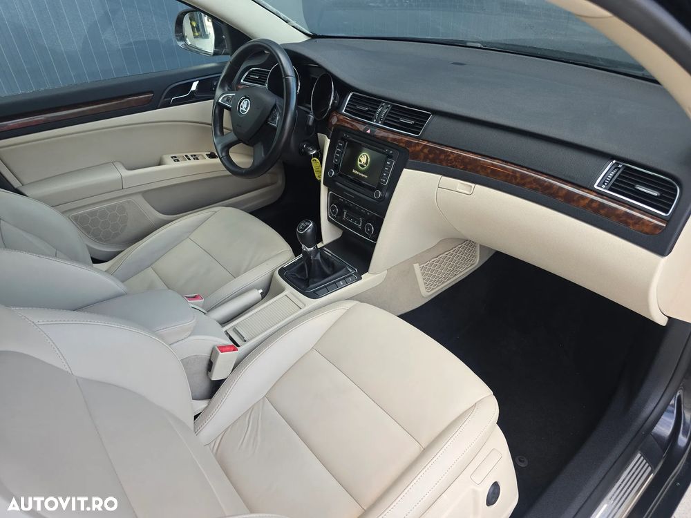 SKODA Superb 2014 — imagine 10
