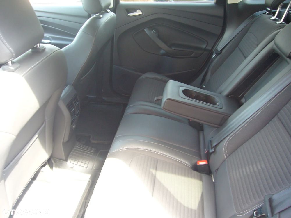 Ford Kuga 1.5 EcoBoost FWD ST-Line - 13