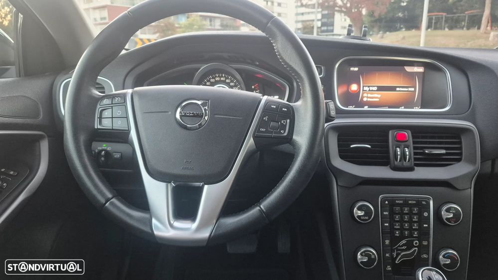 Volvo V40 1.5 T3 Sport Edition Plus Geartronic - 14