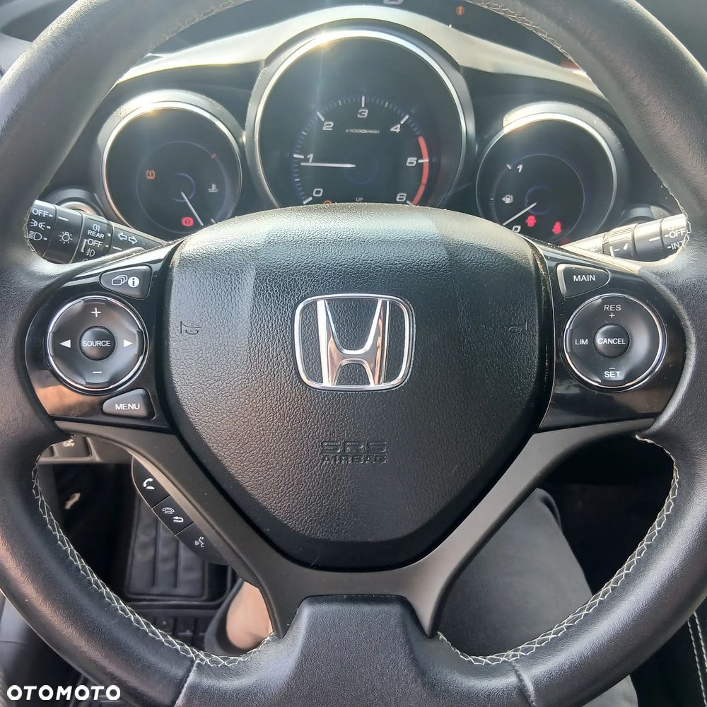 Honda Civic 1.6 i-DTEC Executive Black Edition - 14