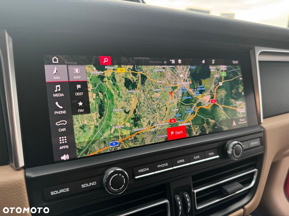 Porsche Macan Standard - 25