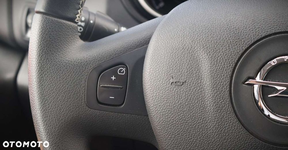 Opel Vivaro - 26