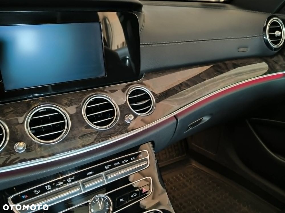 Mercedes-Benz Klasa E 220 d 9G-TRONIC - 9