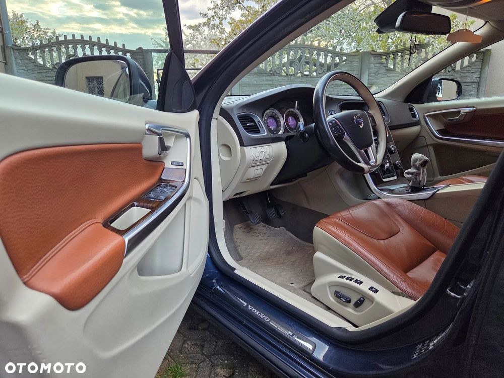 Volvo V60 T5 - 25