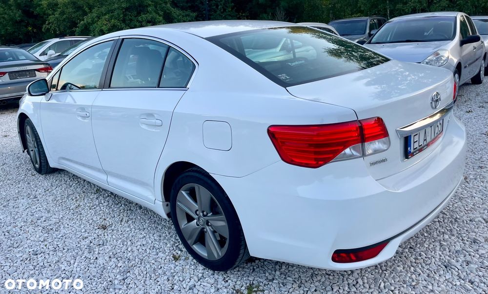 Toyota Avensis 2.0 D-4D Premium - 13