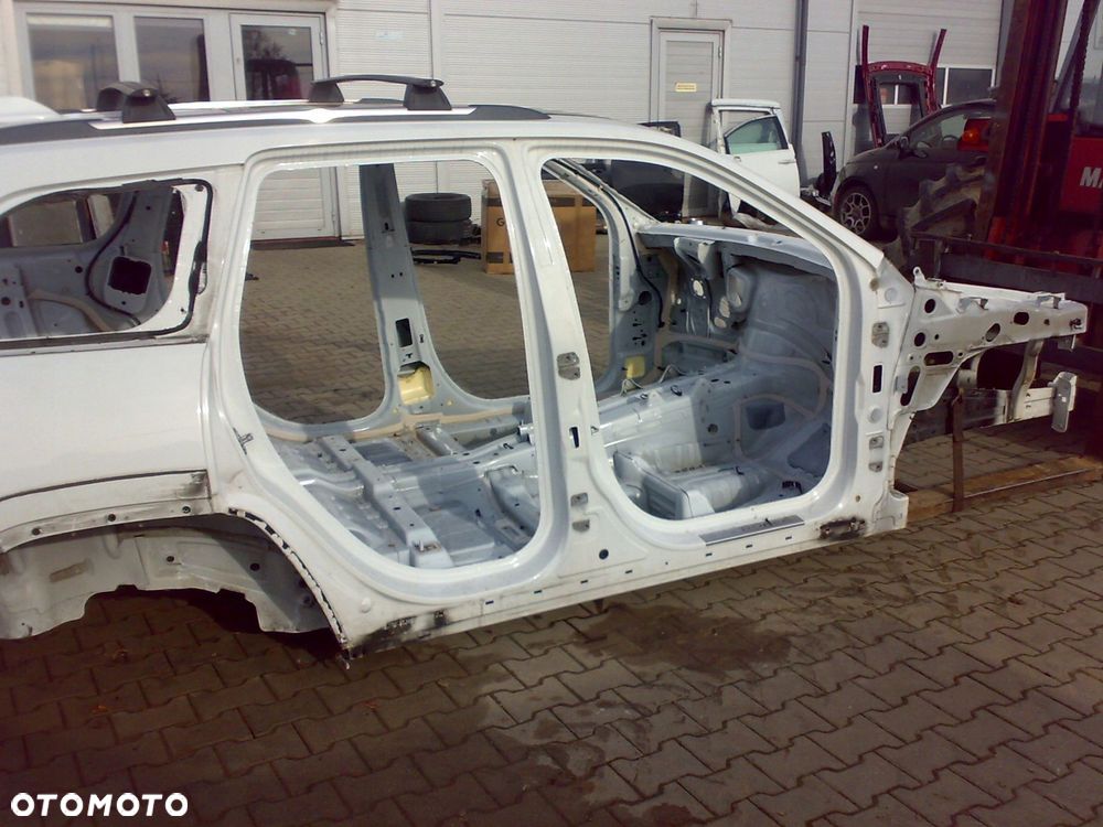 jeep grand cherokee wk2 2014 2021 próg słupek a , b bok nadkole prawy lewy - 2