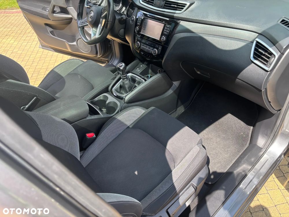 Nissan Qashqai 1.2 DIG-T N-Connecta EU6 - 9