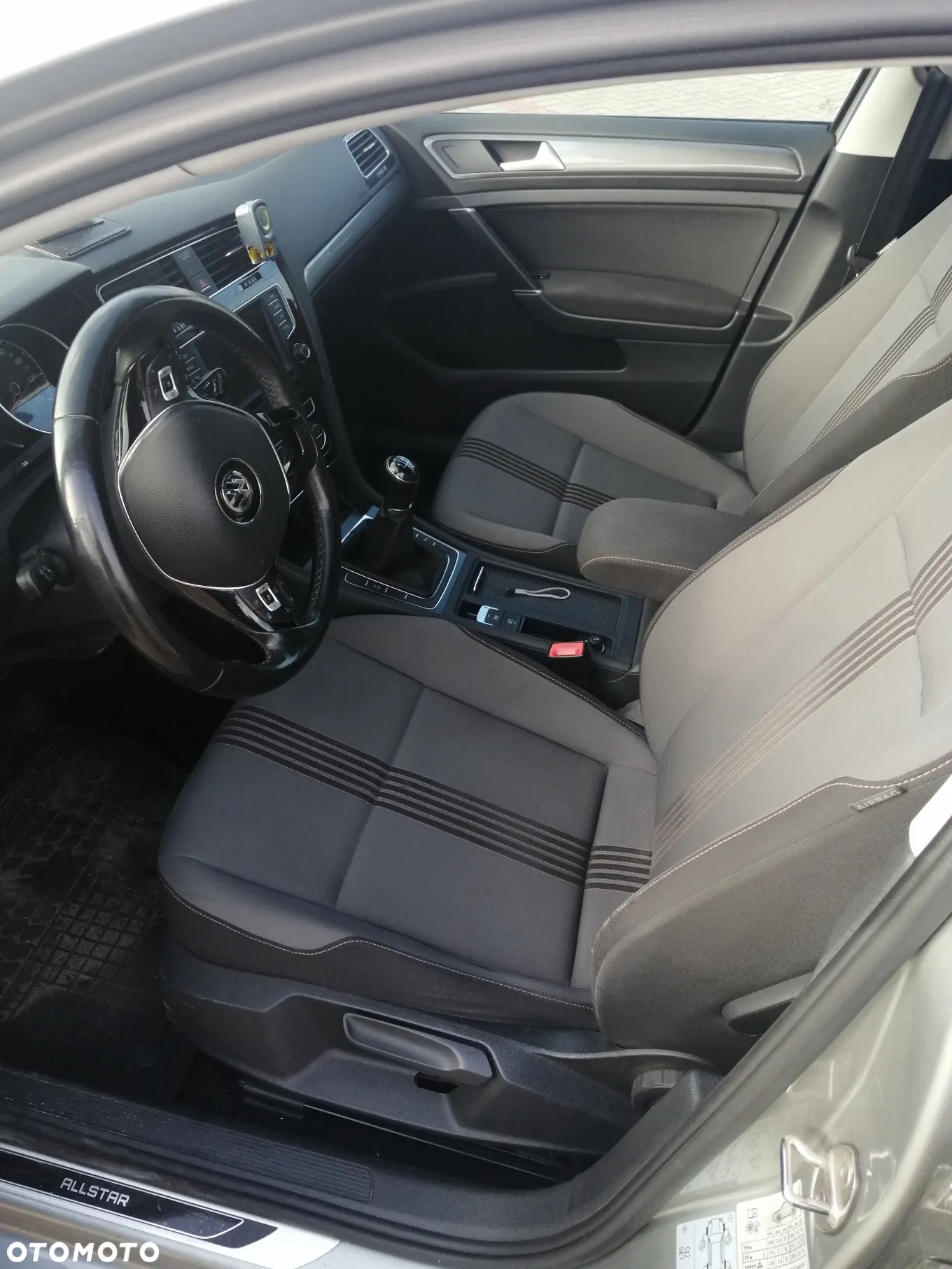 Volkswagen Golf - 12