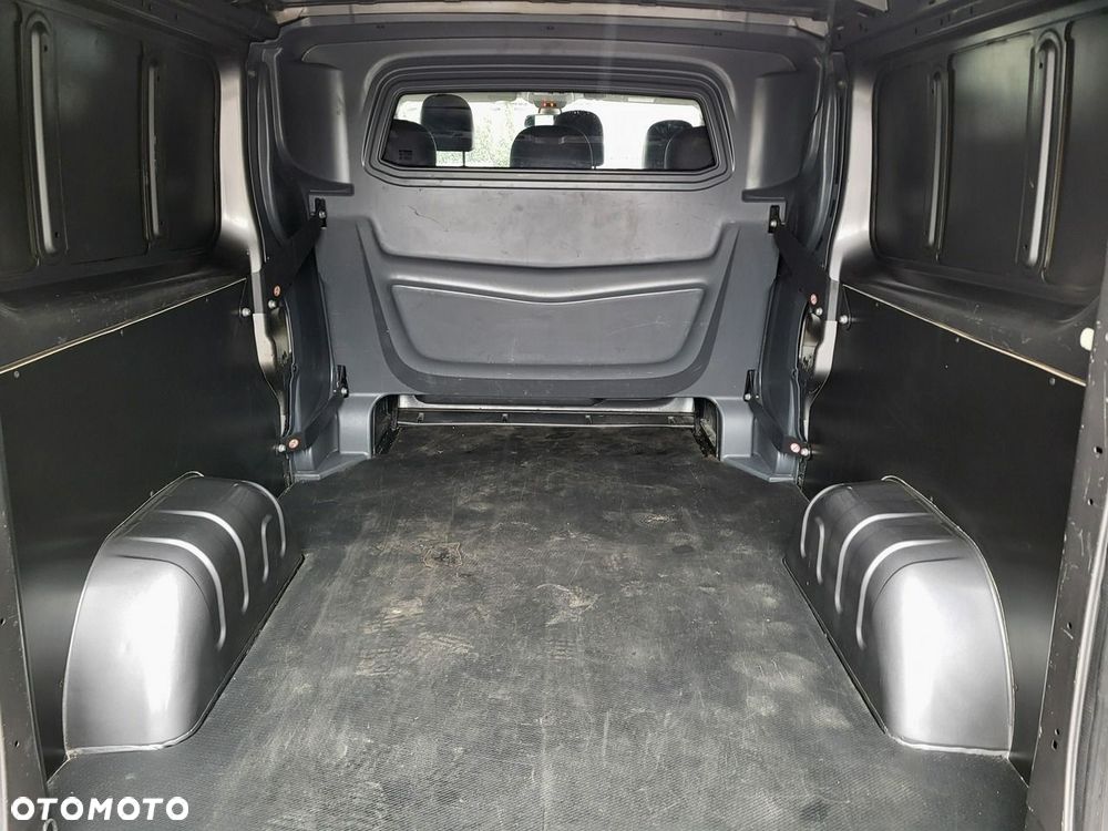 Renault Trafic - 15