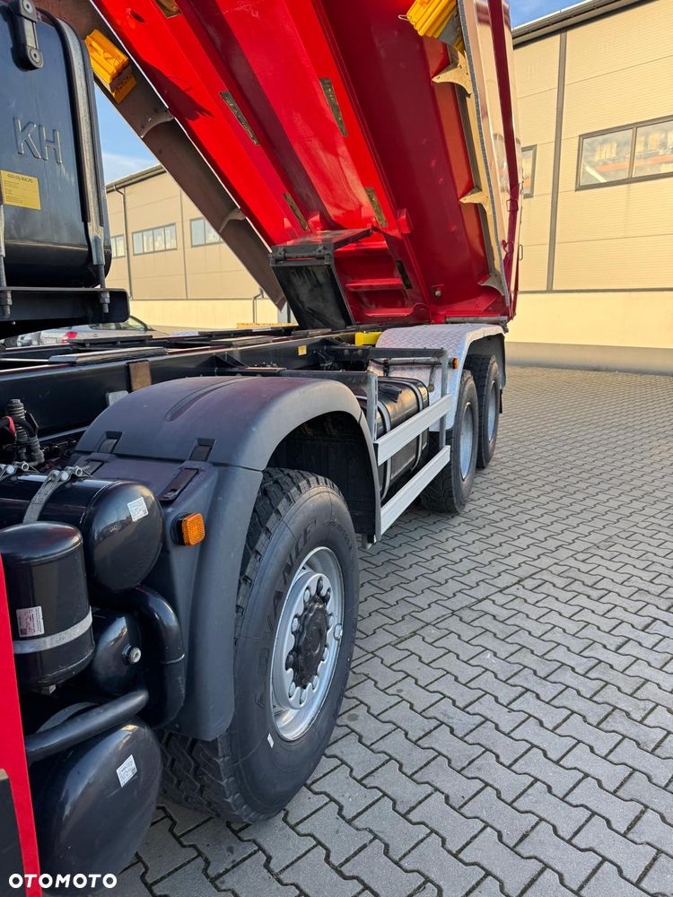 MAN TGS TG3 E6 41.470 / 8X8/ 2022 /  KH-KIPPER /  MANUAL - 13