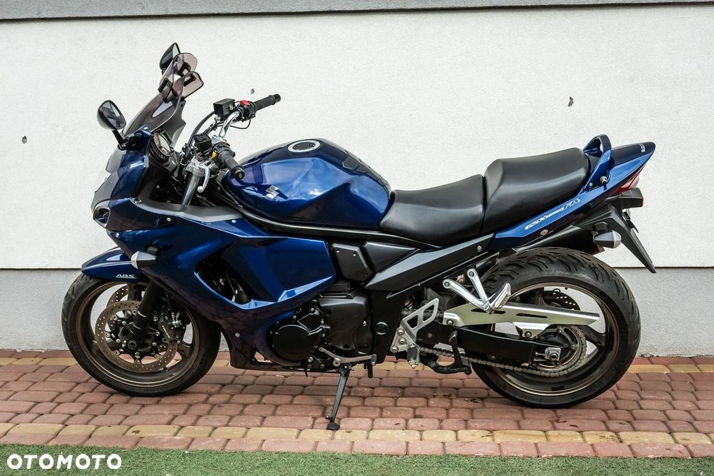 Suzuki GSX - 5