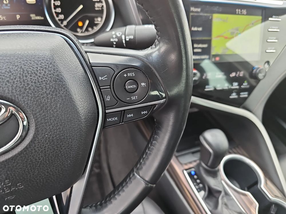 Toyota Camry 2.5 Hybrid Executive CVT - 19
