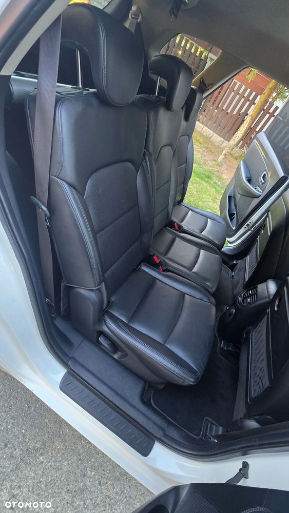 Kia Carens 1.7 CRDi Spirit - 33