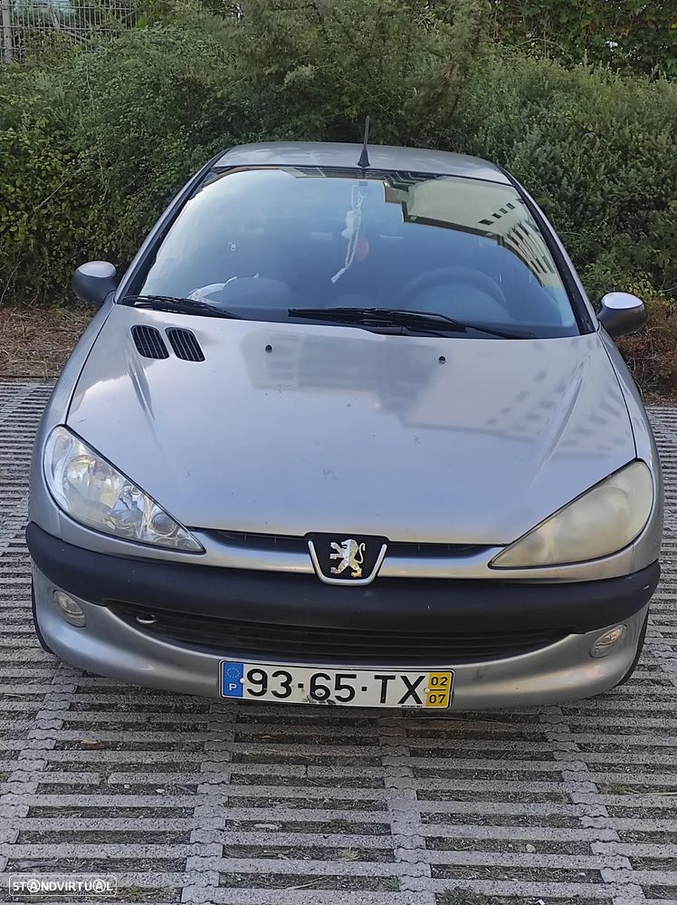 Peugeot 206 1.1 XT - 1