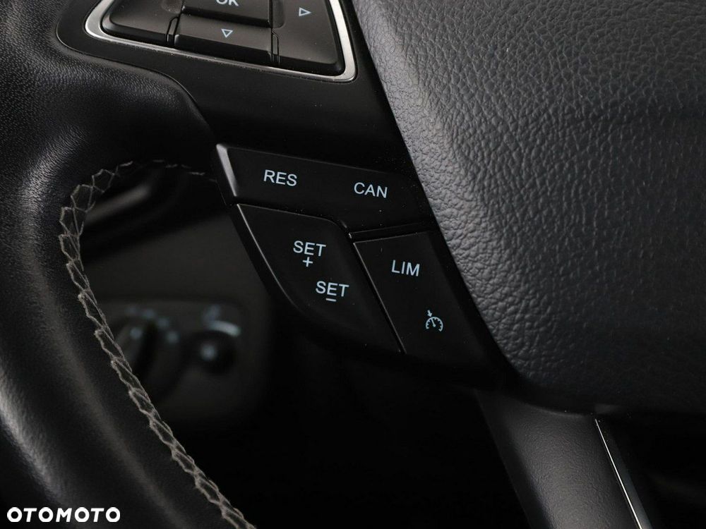 Ford Kuga 1.5 EcoBoost 2x4 ST-Line - 32