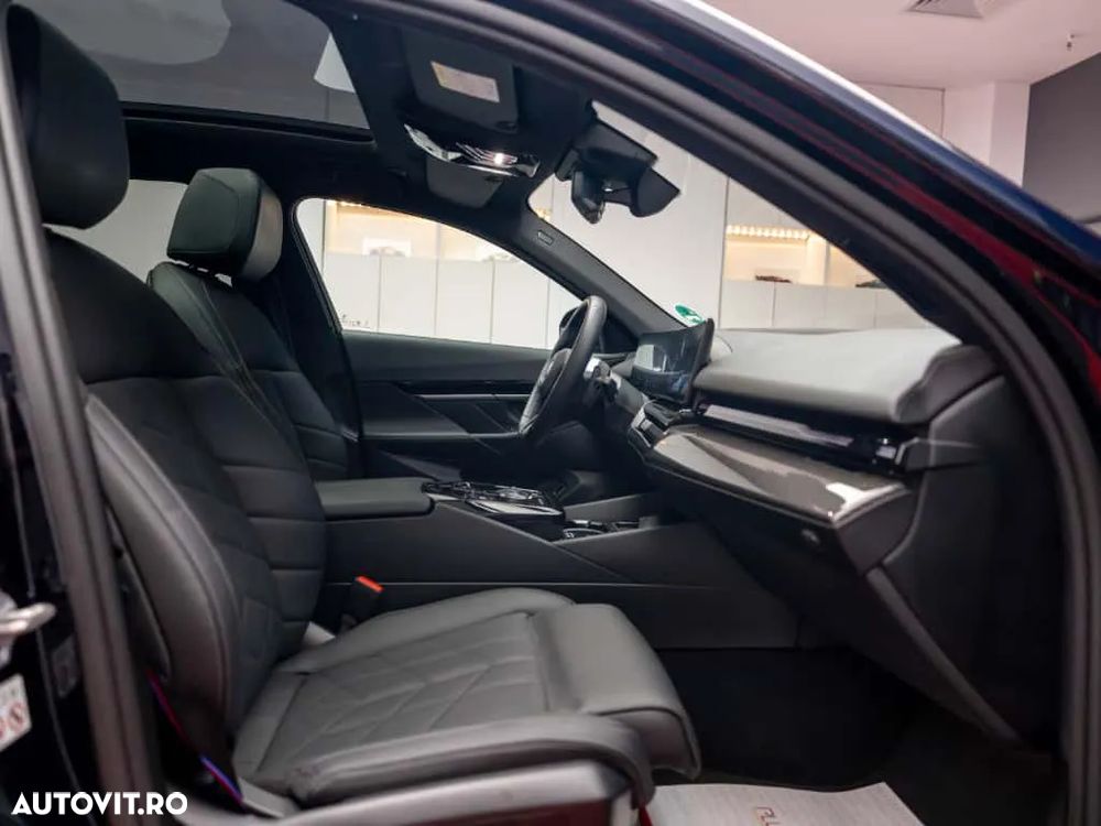 BMW Seria 5 520i AT MHEV - 13