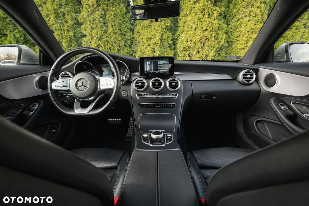 Mercedes-Benz Klasa C 300 9G-TRONIC - 11