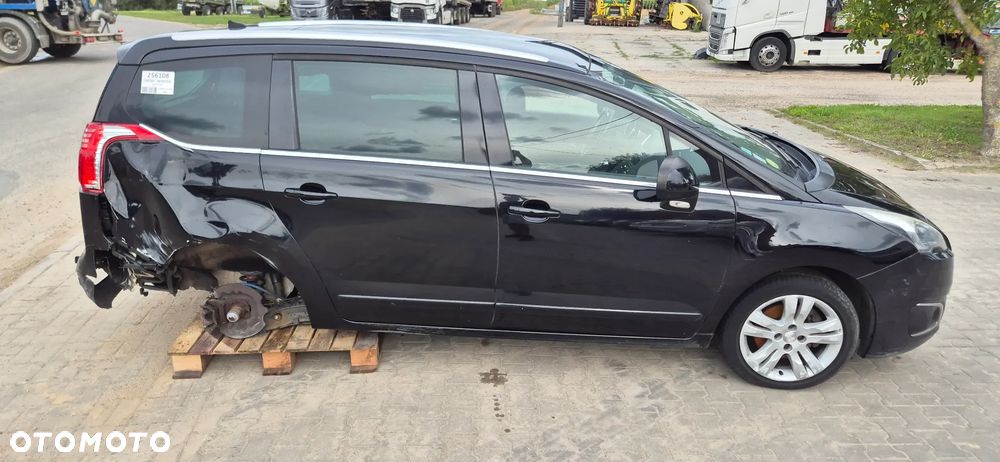 Peugeot 5008 - 4